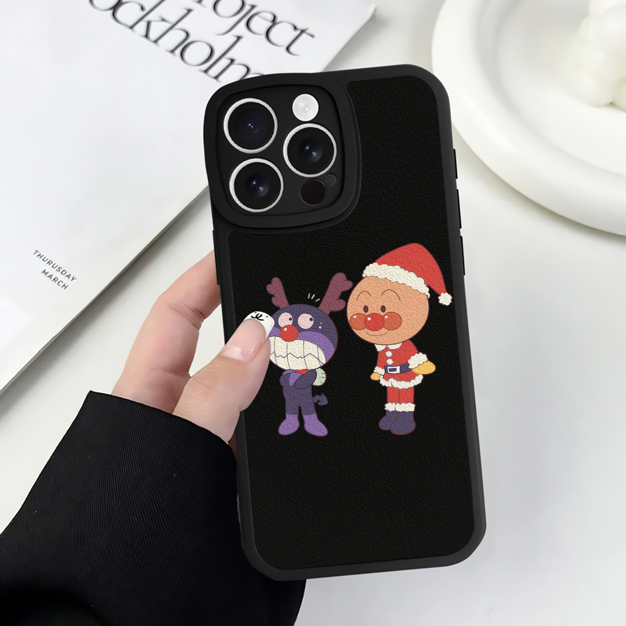 （画像用） アンパンマン Anpanman 【iPhone 16シリーズ対応】シリコンスマホケース（レザー調） 材質：シリコン